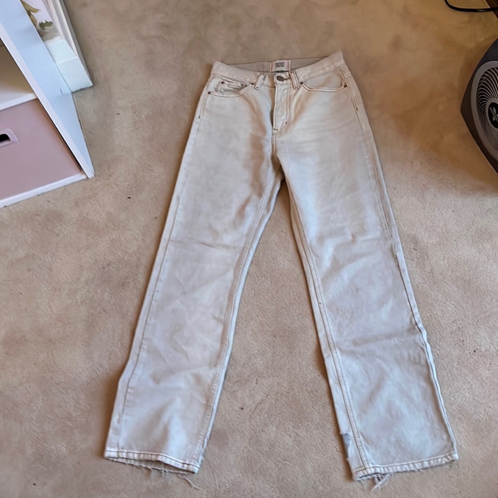 Beige cowboy jeans from Urban Outfitters + brown stitching